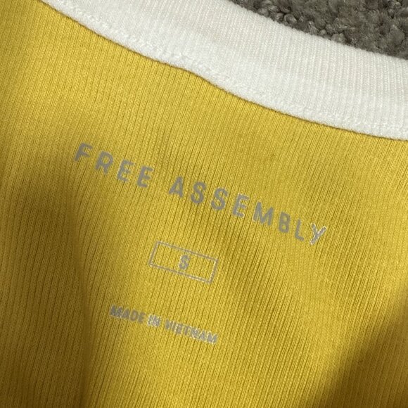 Free Assembly Tank Top Yellow White Sleeveless Women’s Size XS NWT - Picture 9 of 11